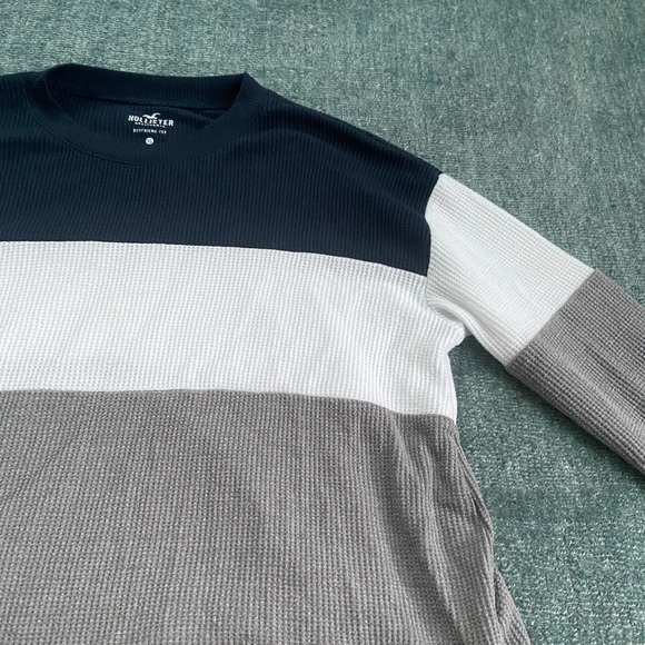 Hollister Boyfriend Waffle Knit LongSleeve/Sweater - Picture 3 of 5